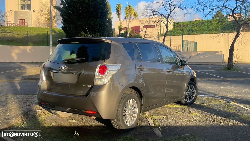 Toyota Verso 1.6 D-4D Comfort - 4