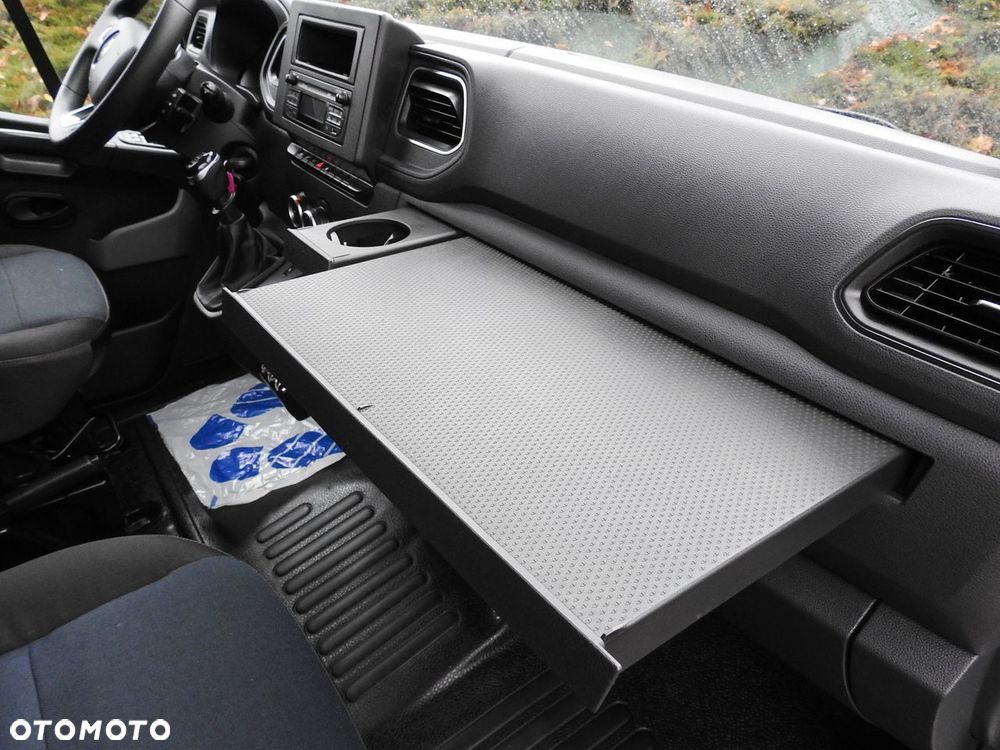 Renault MASTER PLANDEKA 8 PALET TEMPOMAT KLIMATYZACJA LEDY  165KM - 37