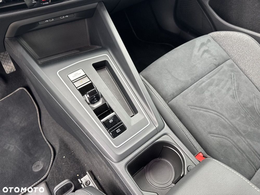 Volkswagen Golf Variant - 16