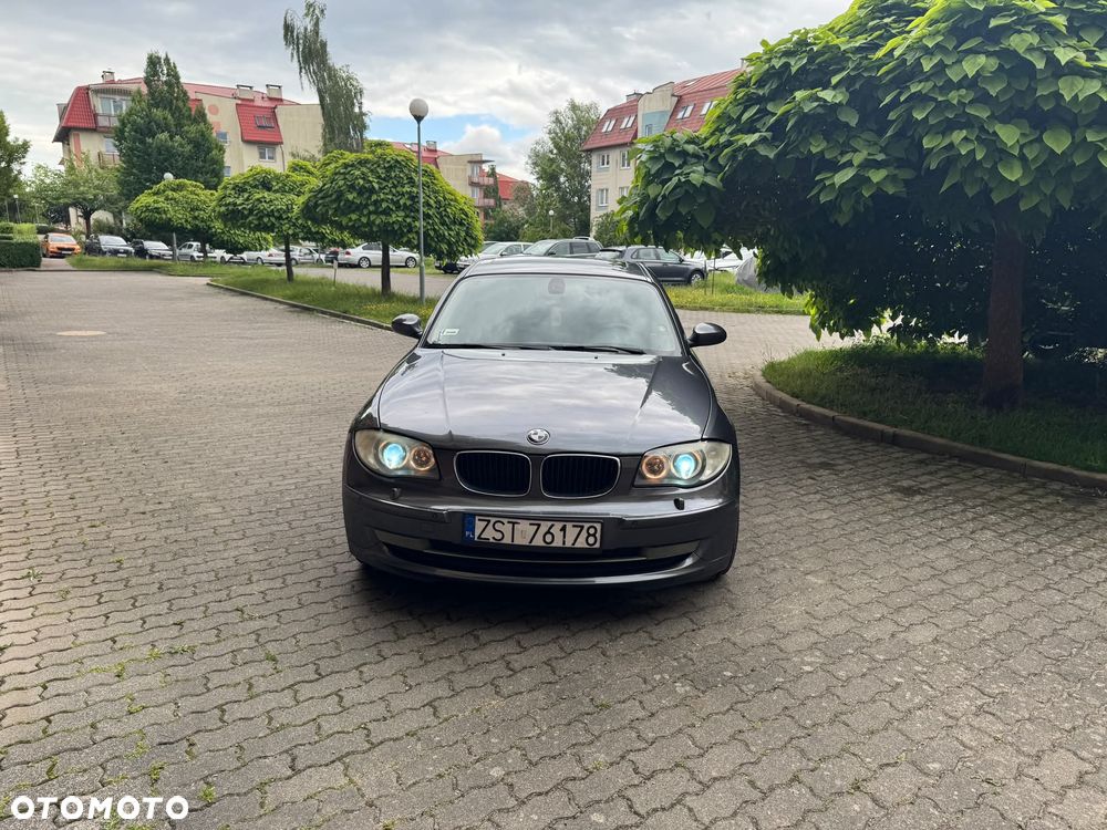 BMW Seria 1 120d - 4
