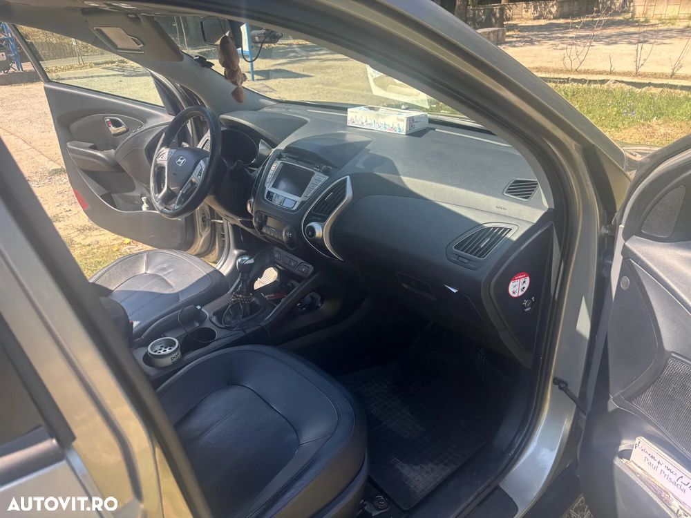Hyundai ix35 2.0 CRDI Low 2WD GL Classic - 8