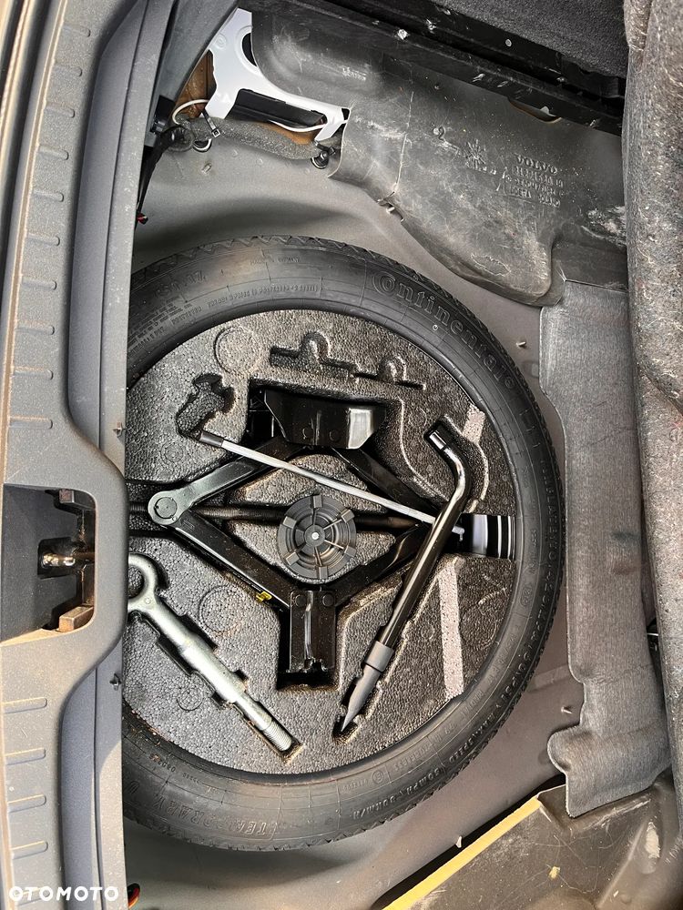 Volvo XC 60 - 24