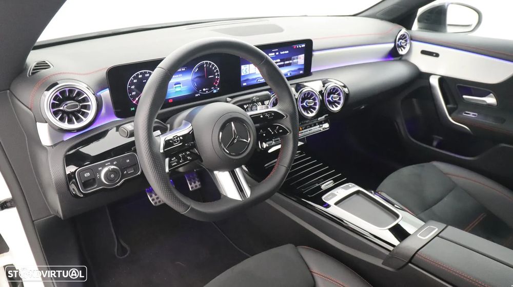 Mercedes-Benz CLA 250 e Shooting Brake AMG Line - 24