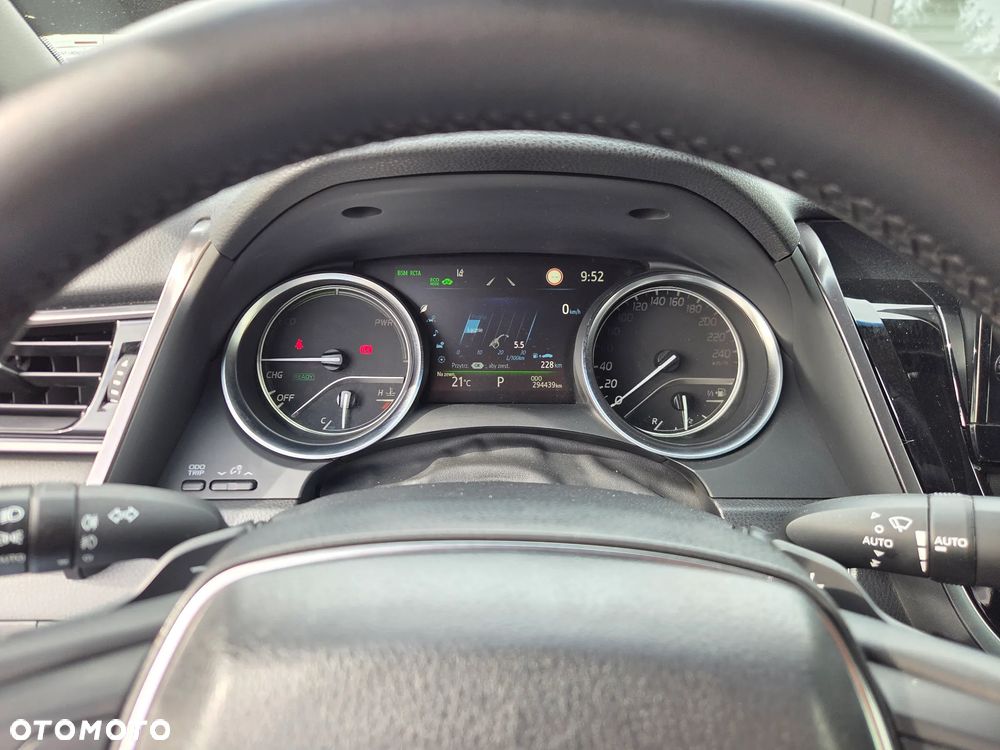 Toyota Camry 2.5 Hybrid Executive CVT - 11