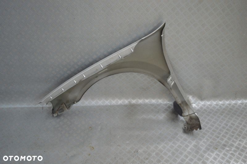 Błotnik przedni prawy Dodge Stratus II 2000-2006 SREBRNY - 3