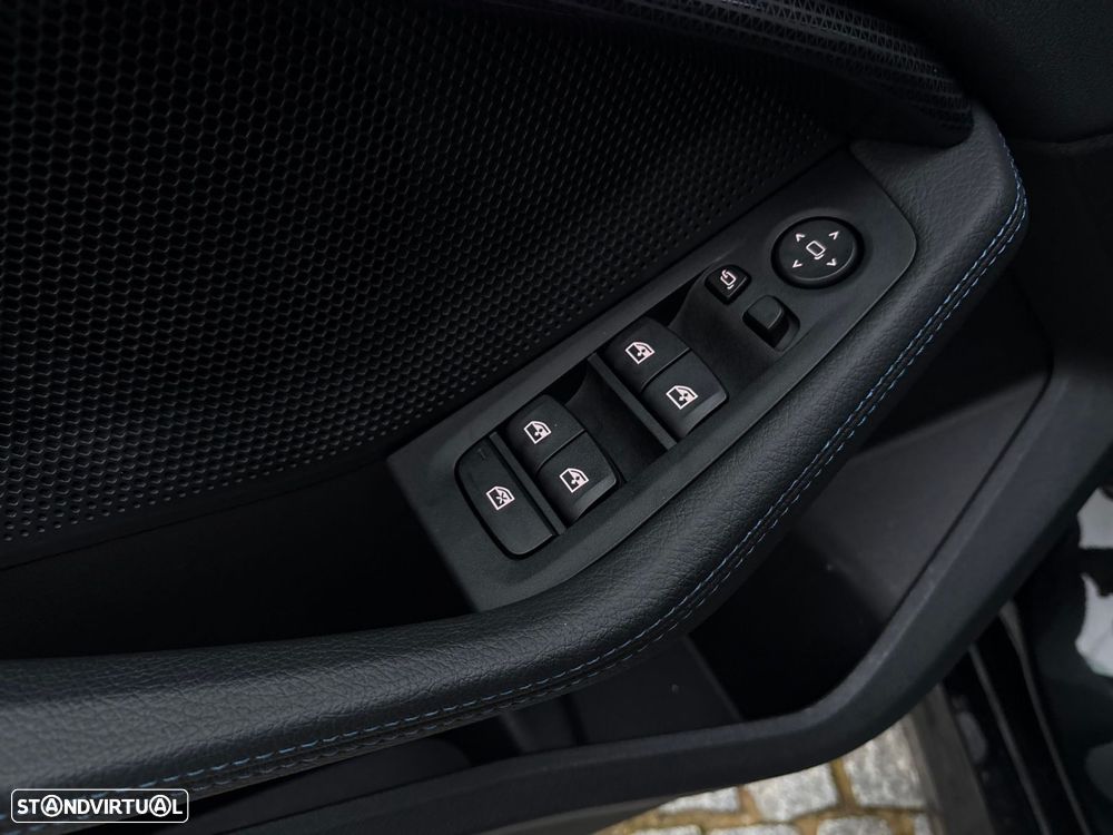 BMW 218 Gran Coupé i Pack Desportivo M - 18