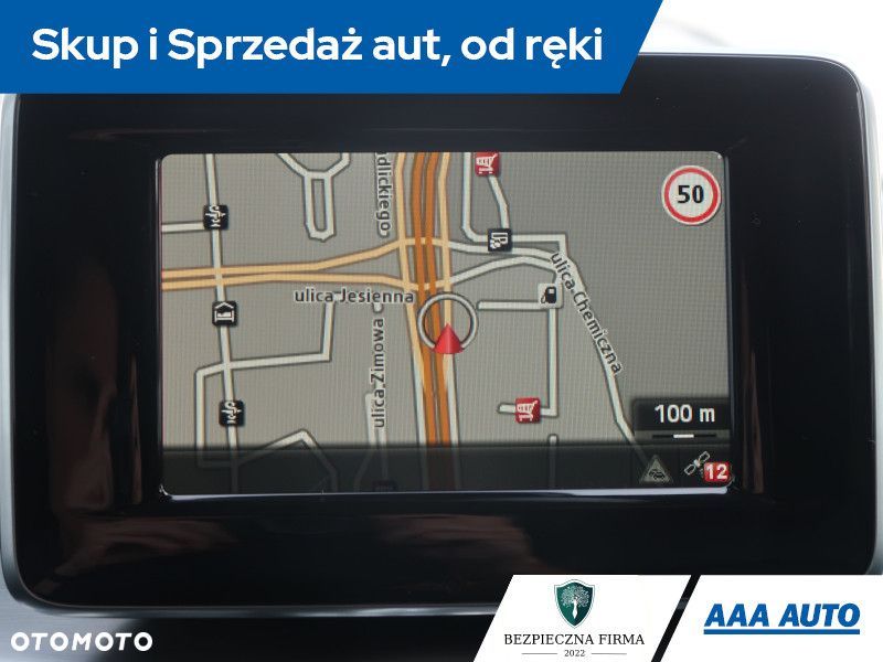 Mercedes-Benz GLA - 14