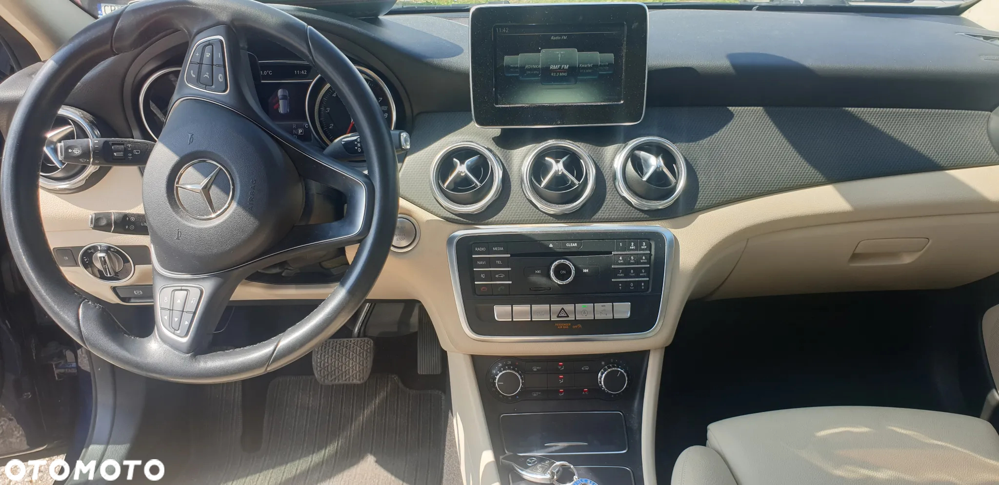 Mercedes-Benz GLA 180 7G-DCT Style - 12