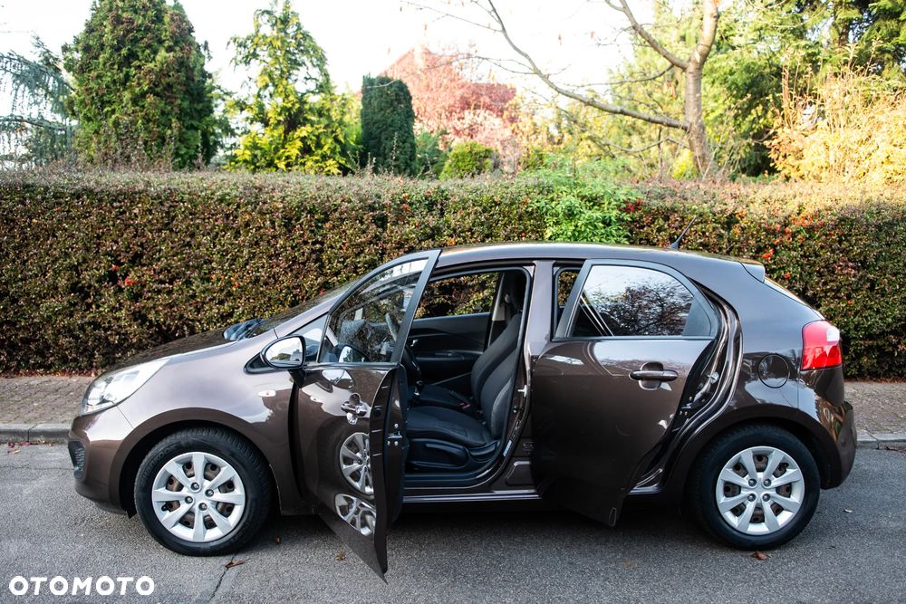 Kia Rio 1.2 Business Line - 14