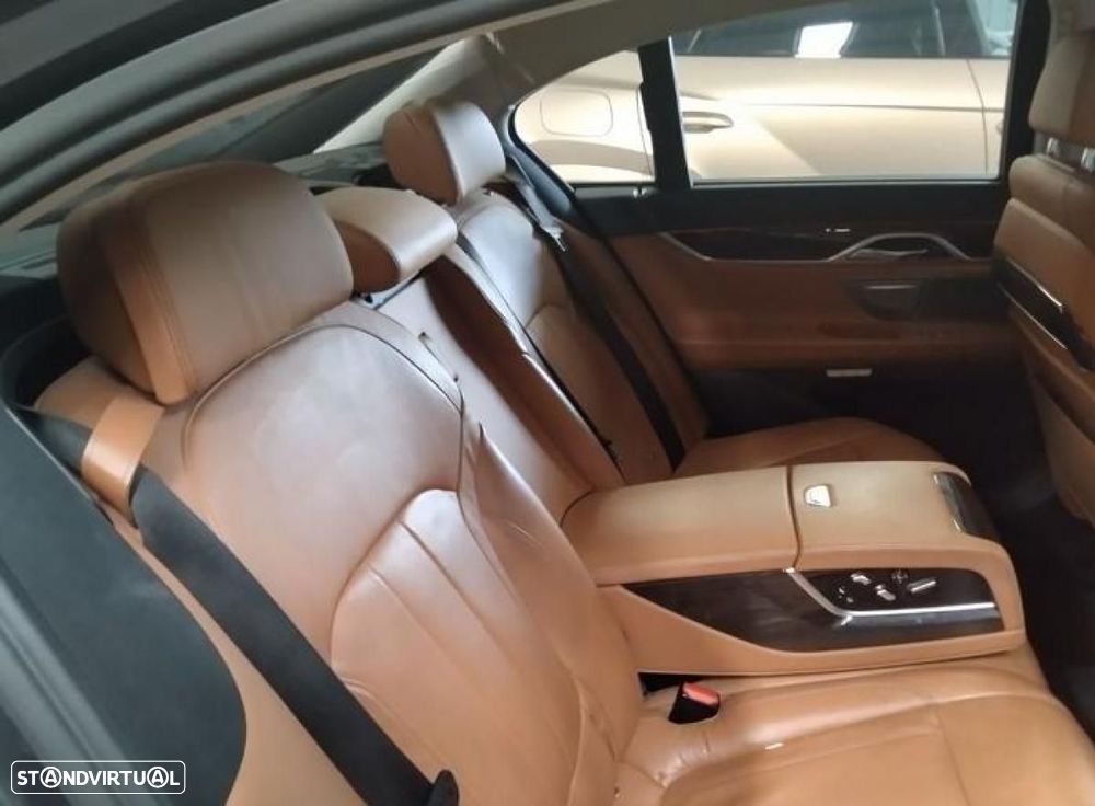 BMW 740 - 5