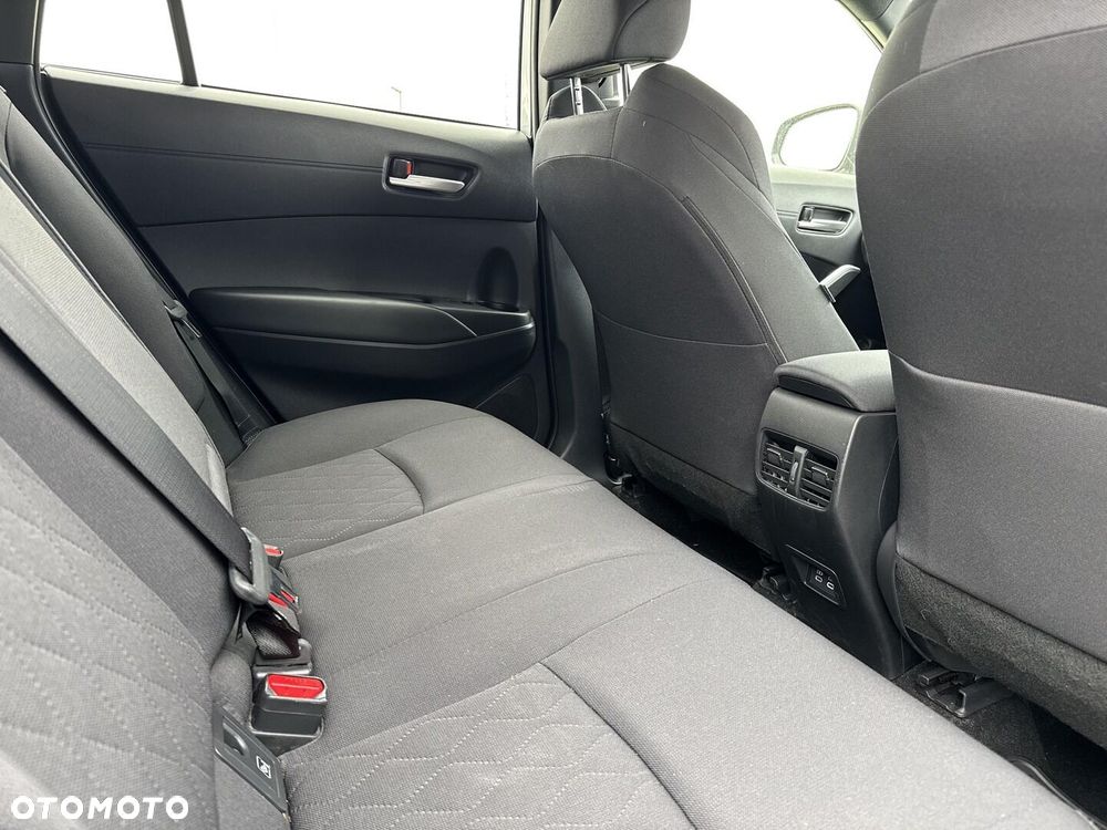 Toyota Corolla Cross - 11