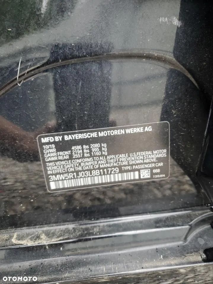 BMW Seria 3 330i - 12