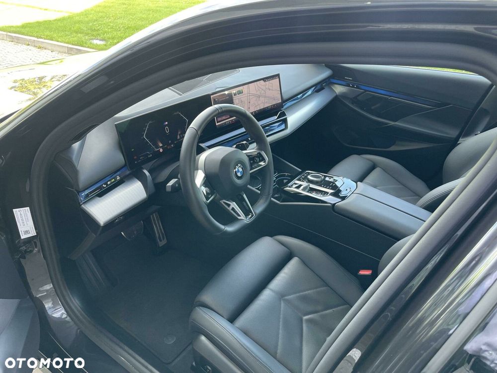 BMW Seria 5 520d xDrive mHEV M Sport - 9