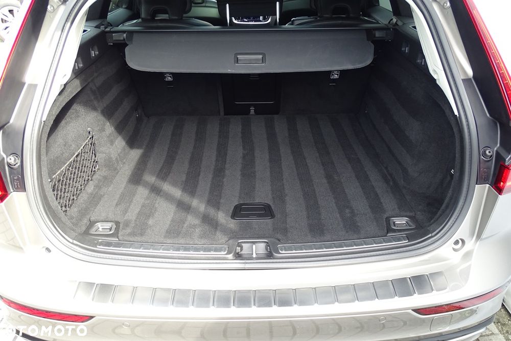 Volvo V60 T6 AWD Twin Engine Geartronic R-Design - 30