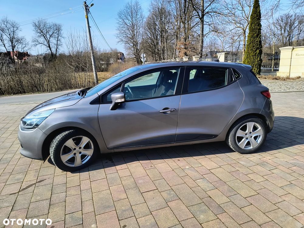 Renault Clio TCe 90 Paris - 8