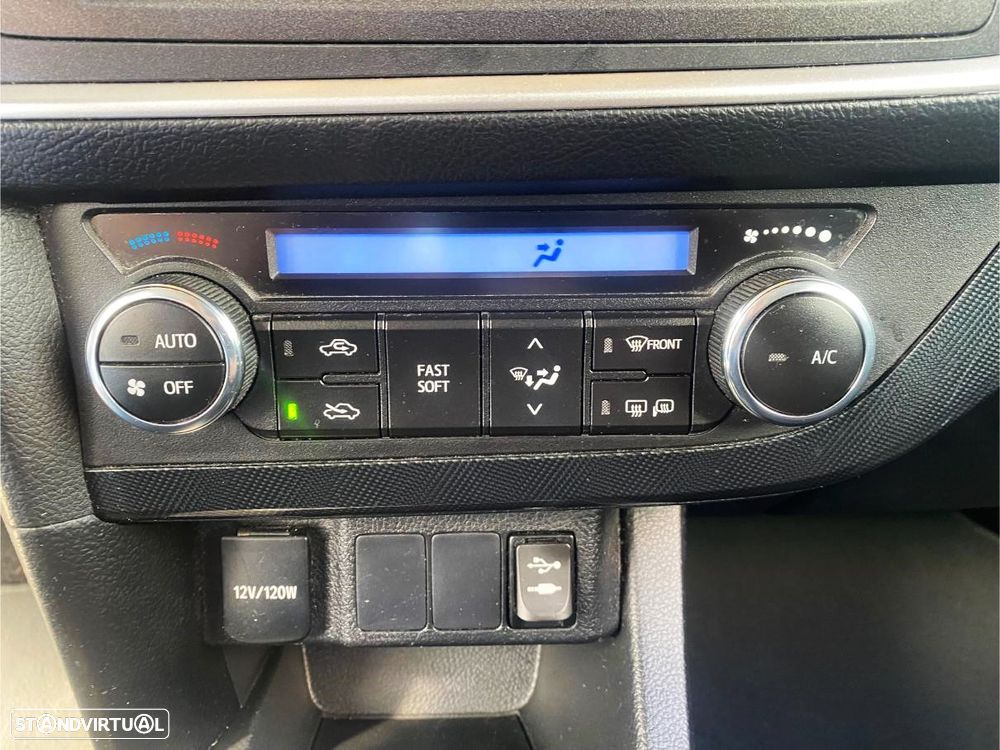 Toyota Auris Touring Sports 1.4 D-4D Com+P.Sport - 39