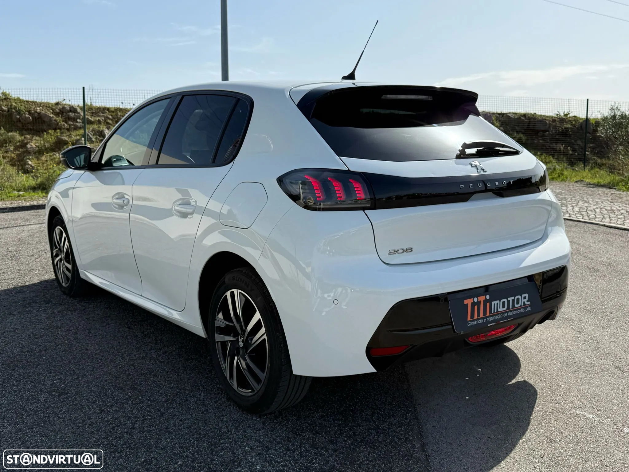 Peugeot 208 1.5 BlueHDi Allure - 4