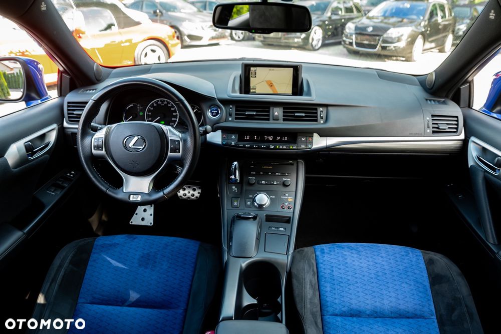 Lexus CT 200h F Sport - 28