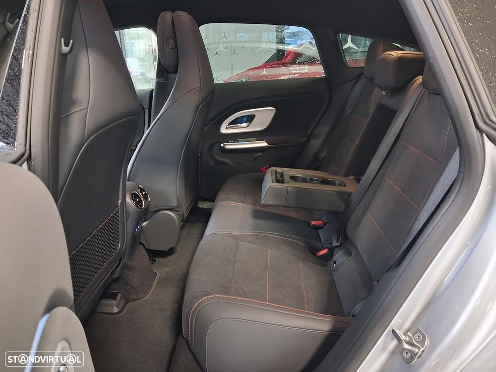 Mercedes-Benz CLA 250+ EQ Shooting Brake - 12