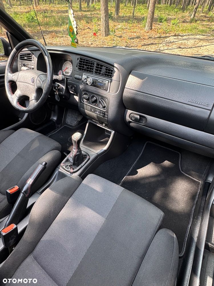 Volkswagen Golf 1.8 CL - 13