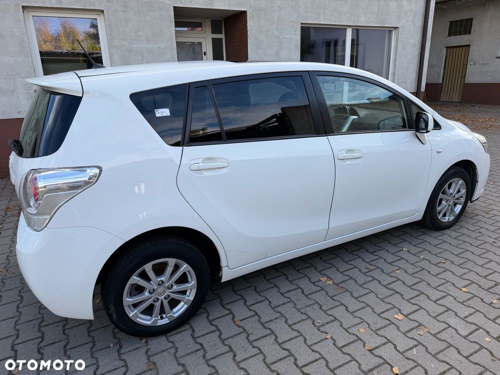 Toyota Corolla Verso 2012 photo 5