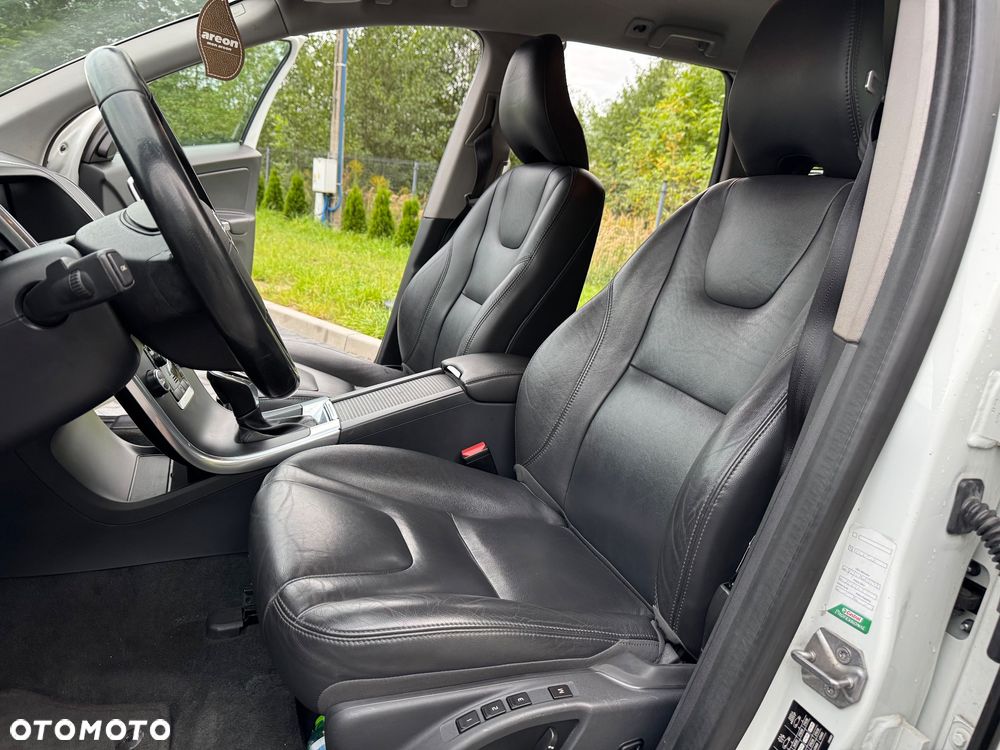 Volvo XC 60 D3 Drive-E Summum - 16