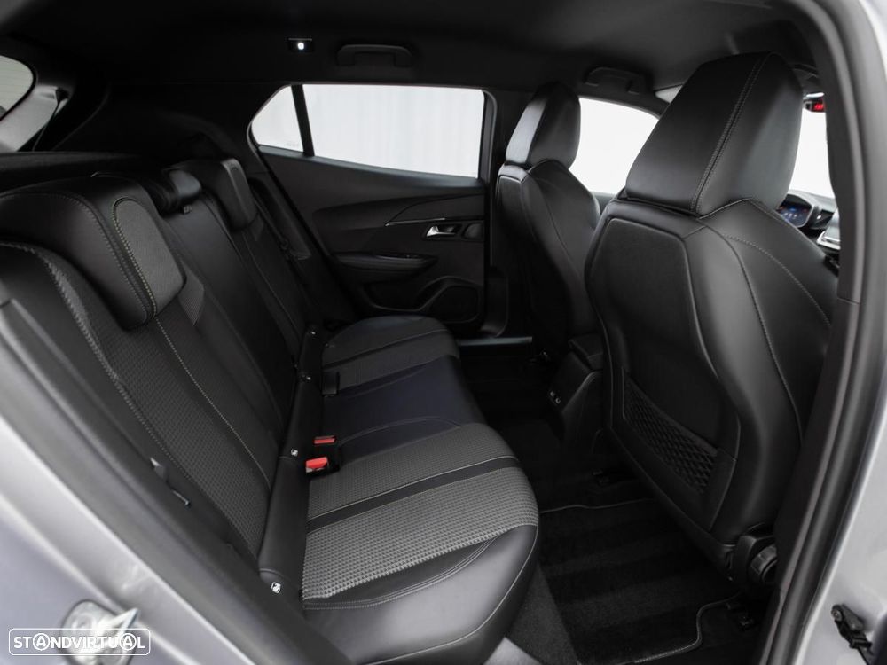 Peugeot 2008 1.5 BlueHDi GT EAT8 - 11