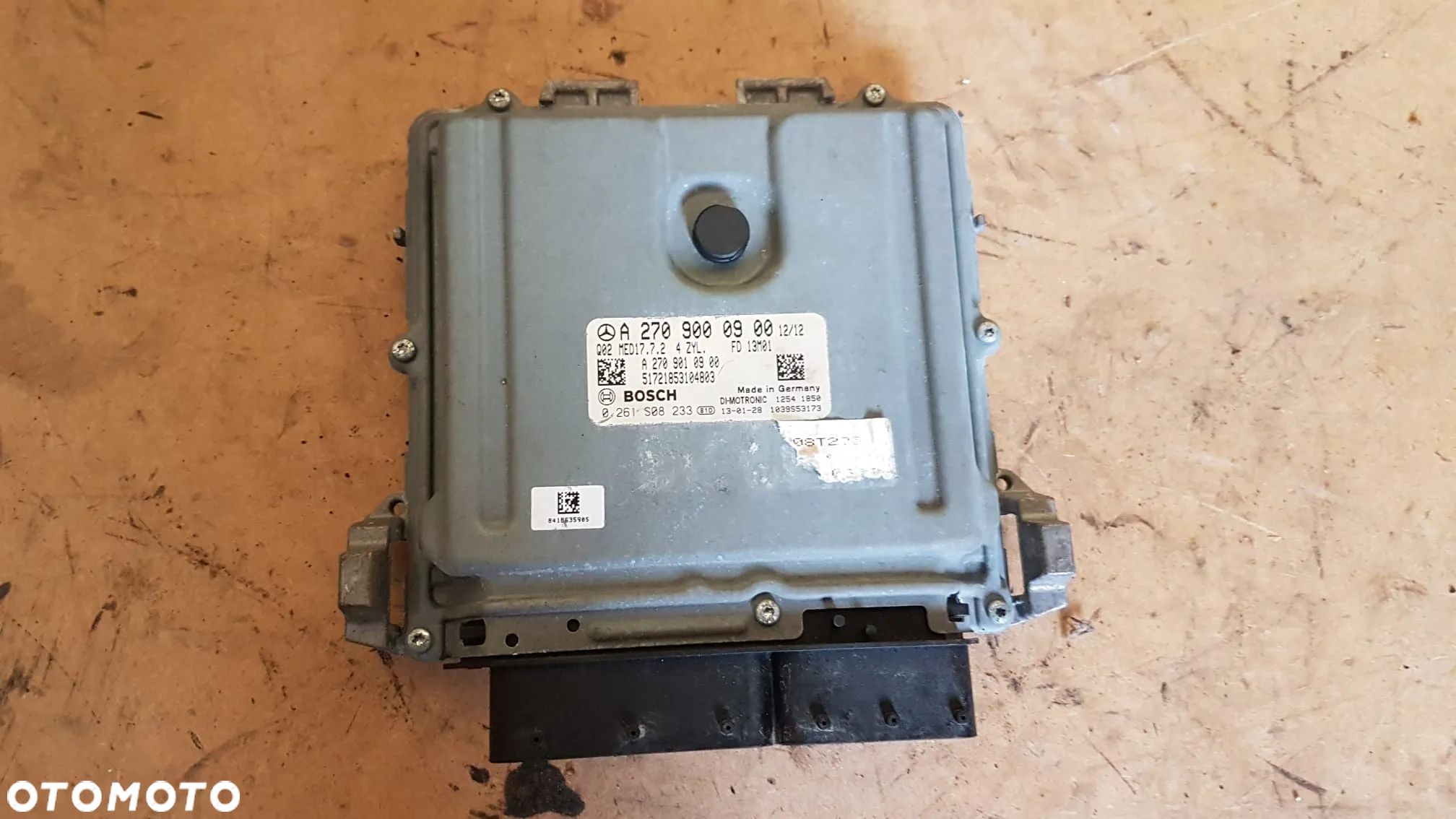 MERCEDES KOMPUTER SILNIKA A2709000900 0261S08233 - 1