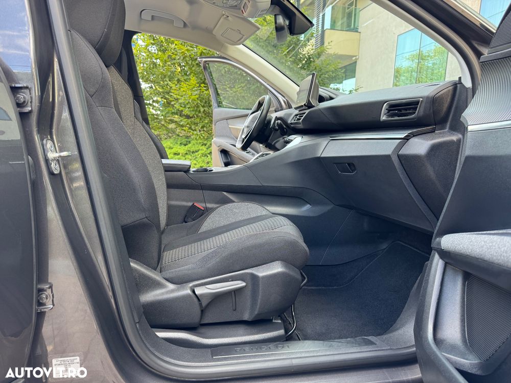 Peugeot 3008 PureTech 130 Stop & Start GPF EAT8 Allure Pack - 3