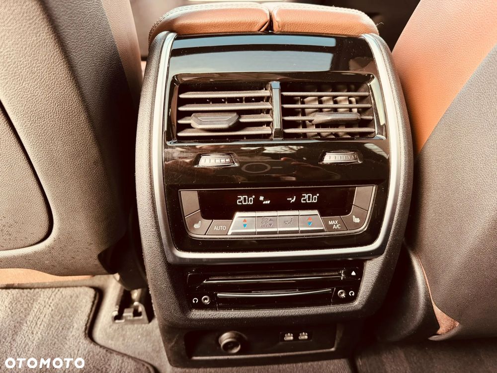 BMW X7 xDrive40i - 14