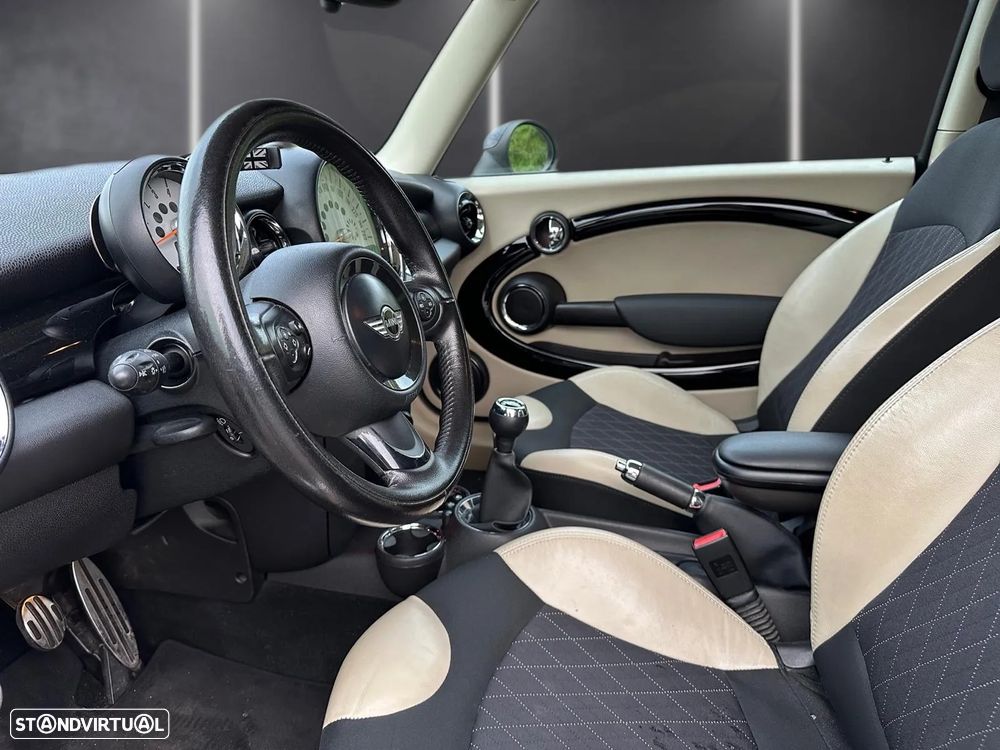 MINI 3 Portas Cooper SD - 12