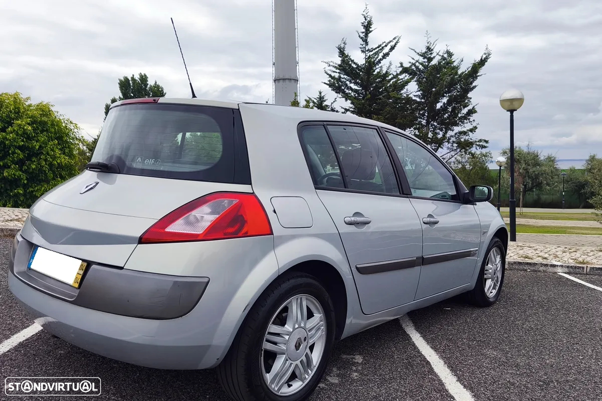 Renault Mégane 1.5 dCi Confort - 5