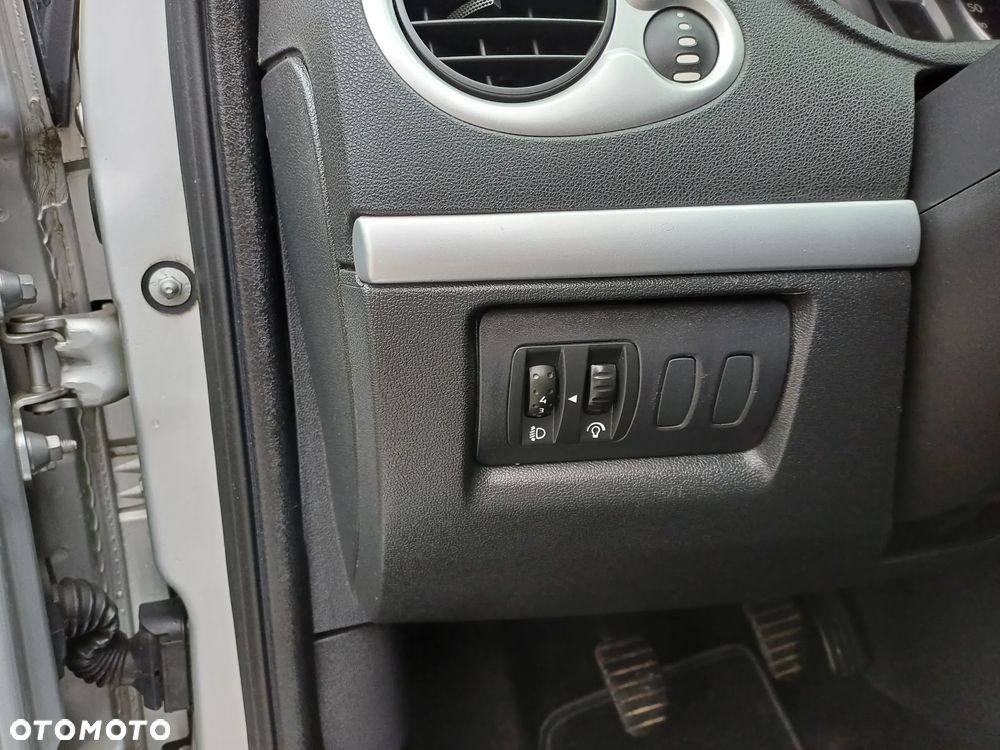 Renault Clio 1.5 dCi Alize - 24