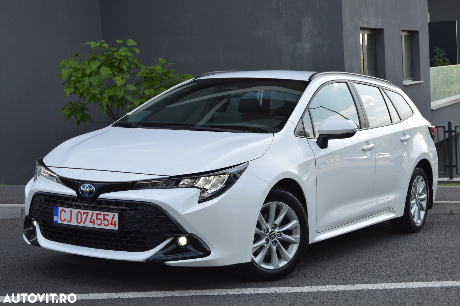 Toyota Corolla 1.8 HSD Business - 28
