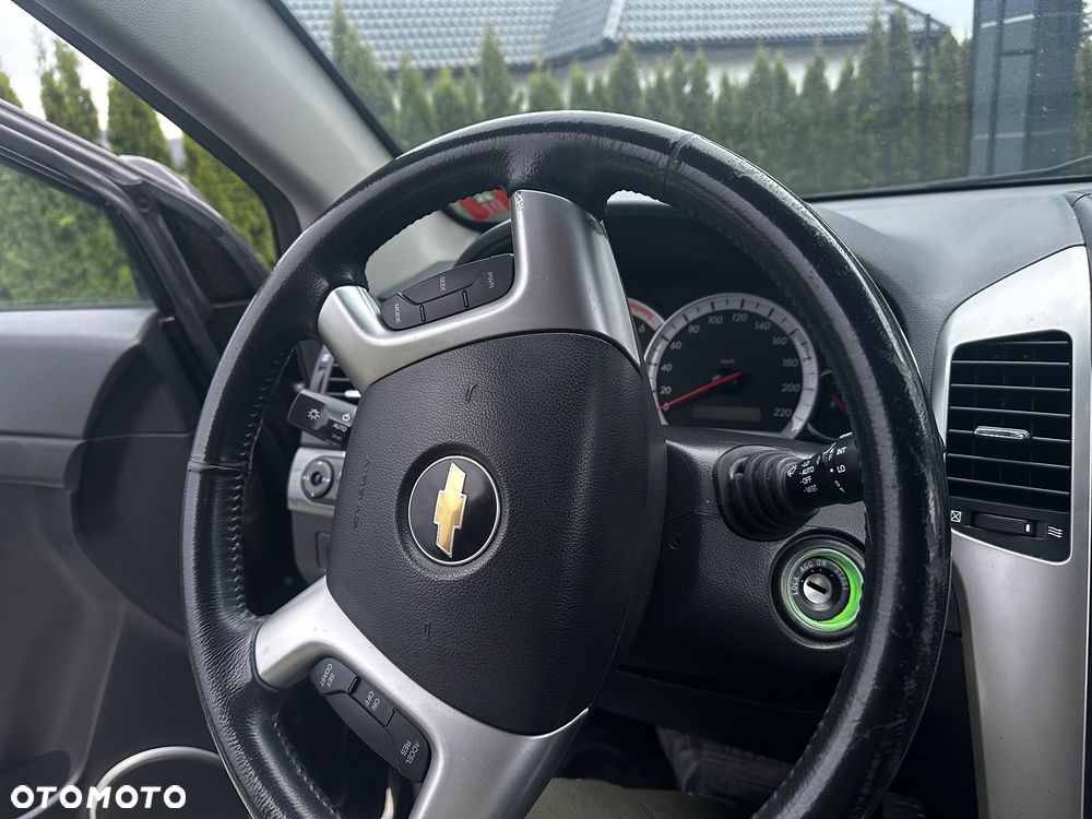 Chevrolet Captiva 2.0 4WD 7 Sitzer Automatik LT - 11