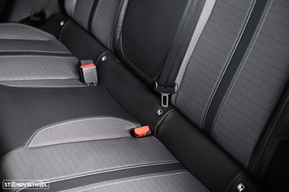 Peugeot e-2008 50 kWh Allure Pack - 30