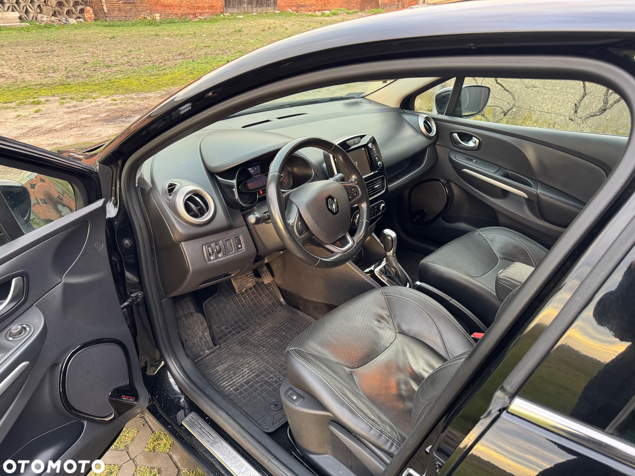 Renault Clio - 8