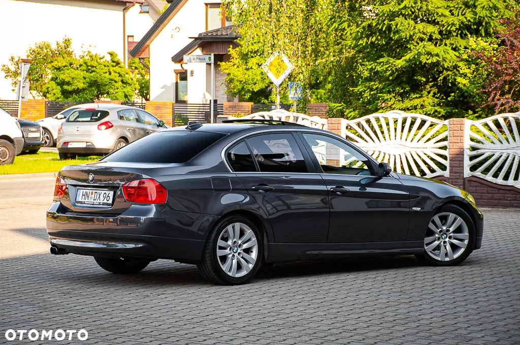BMW Seria 3 325i - 6