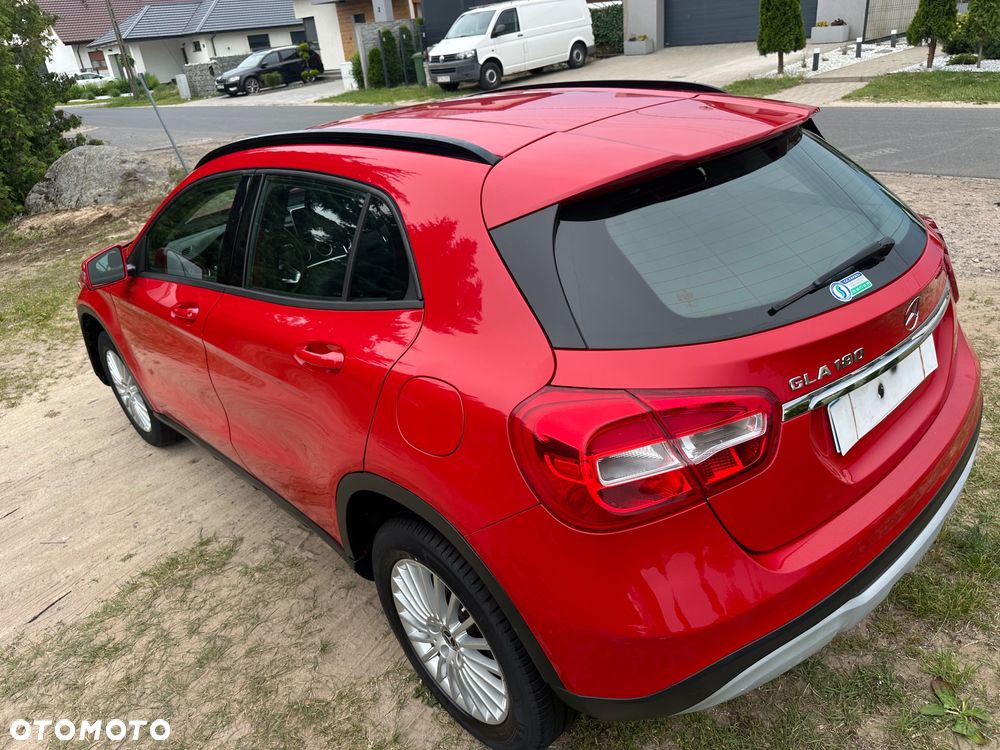 Mercedes-Benz GLA 180 7G-DCT UrbanStyle Edition - 36