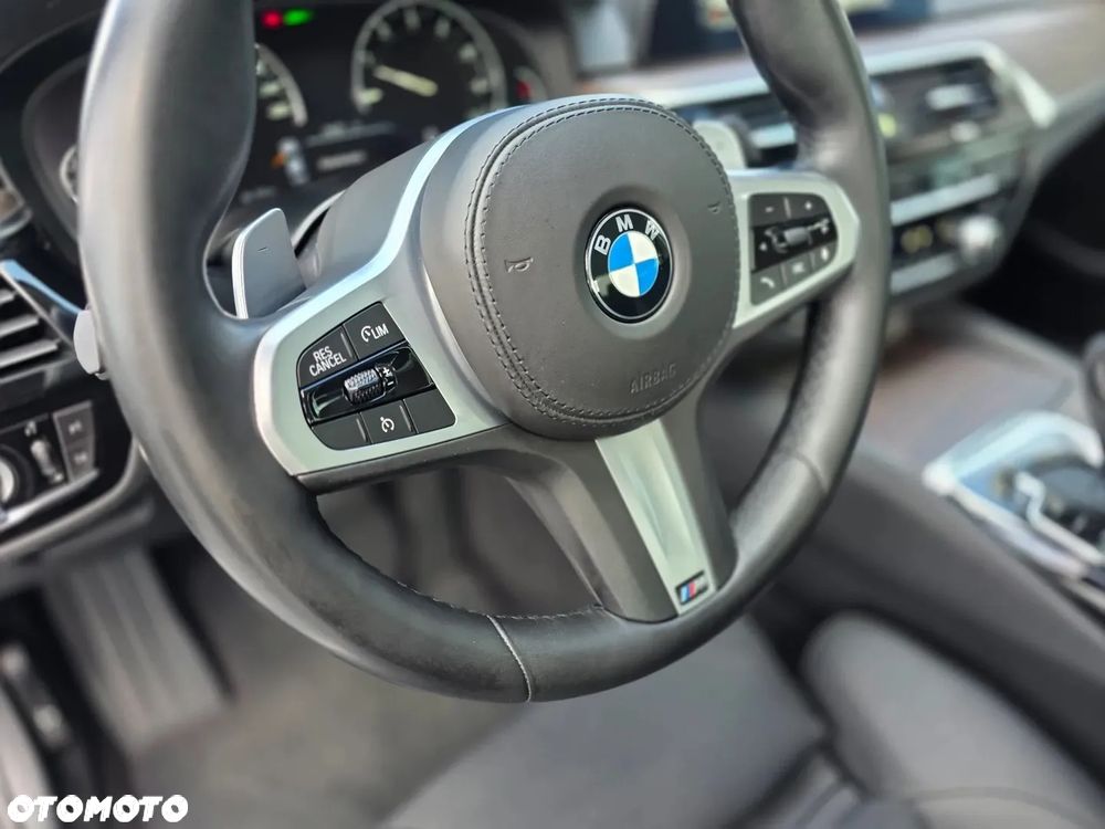 BMW Seria 5 520i GPF Sport Line sport - 26