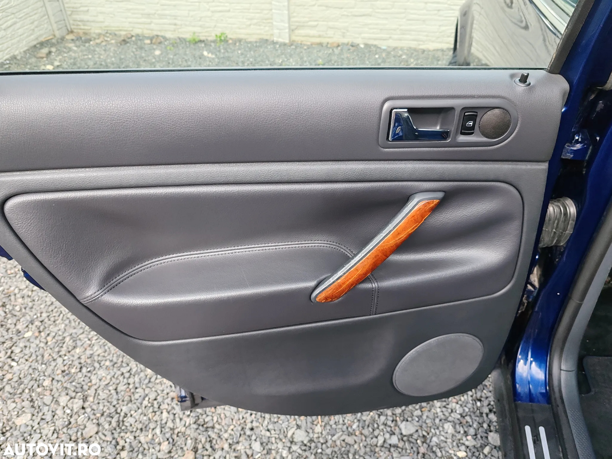 Volkswagen Passat - 15