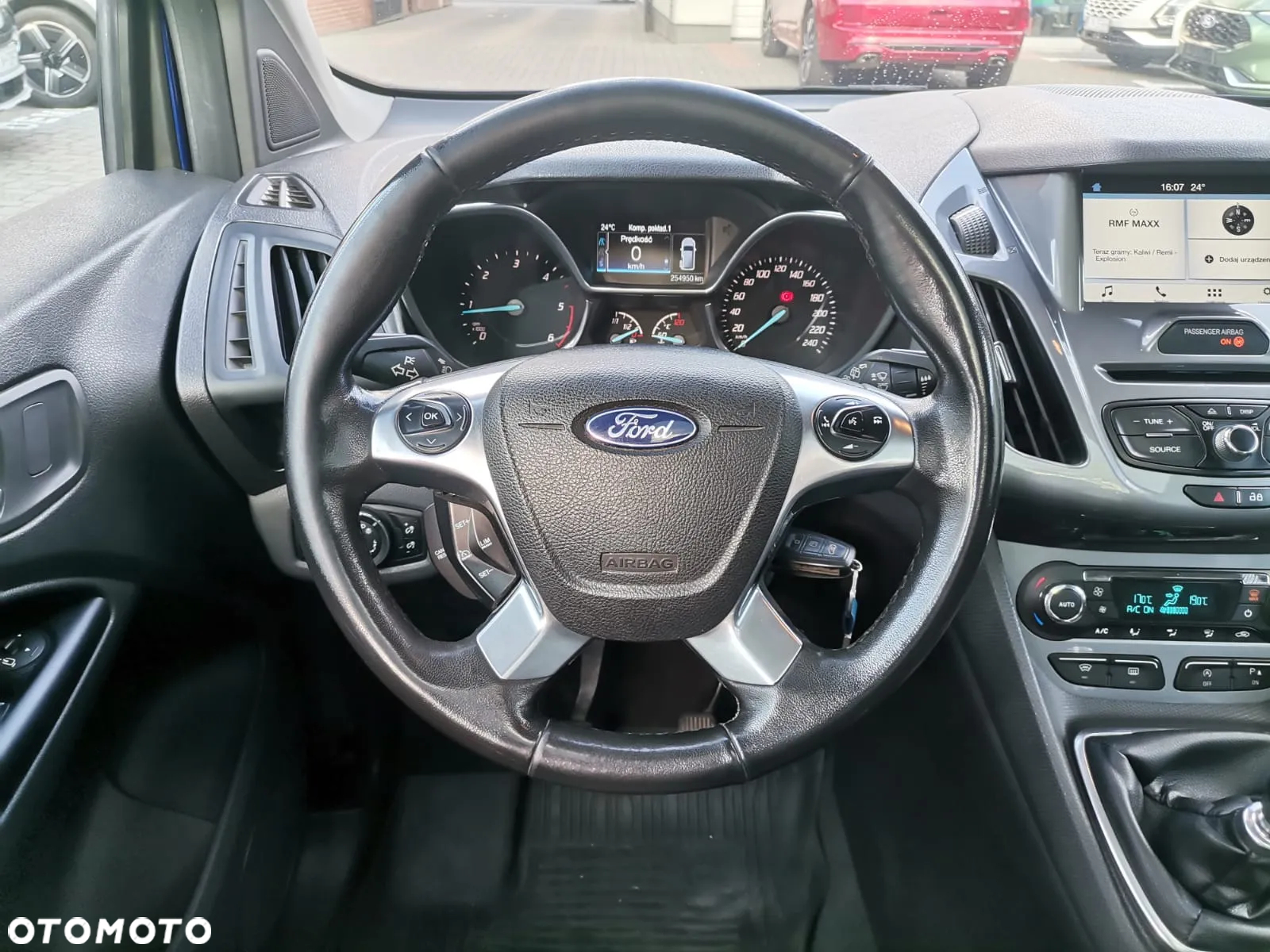 Ford Tourneo Connect 1.5 TDCi Titanium - 17