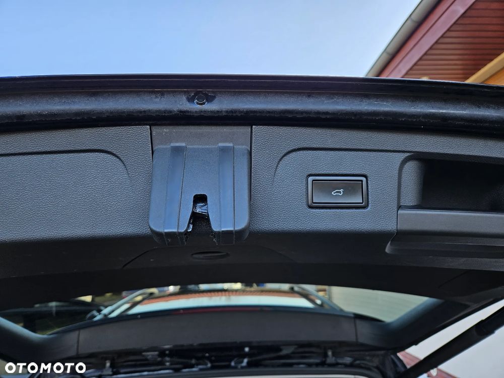 Volkswagen Touran 2.0 TDI SCR DSG Comfortline - 11