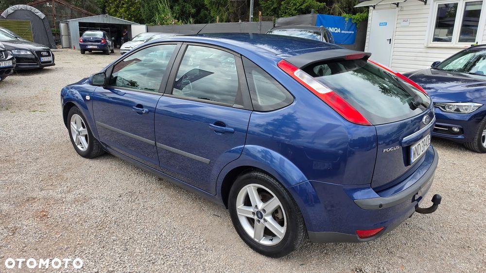 Ford Focus 1.8 FF Ghia - 27