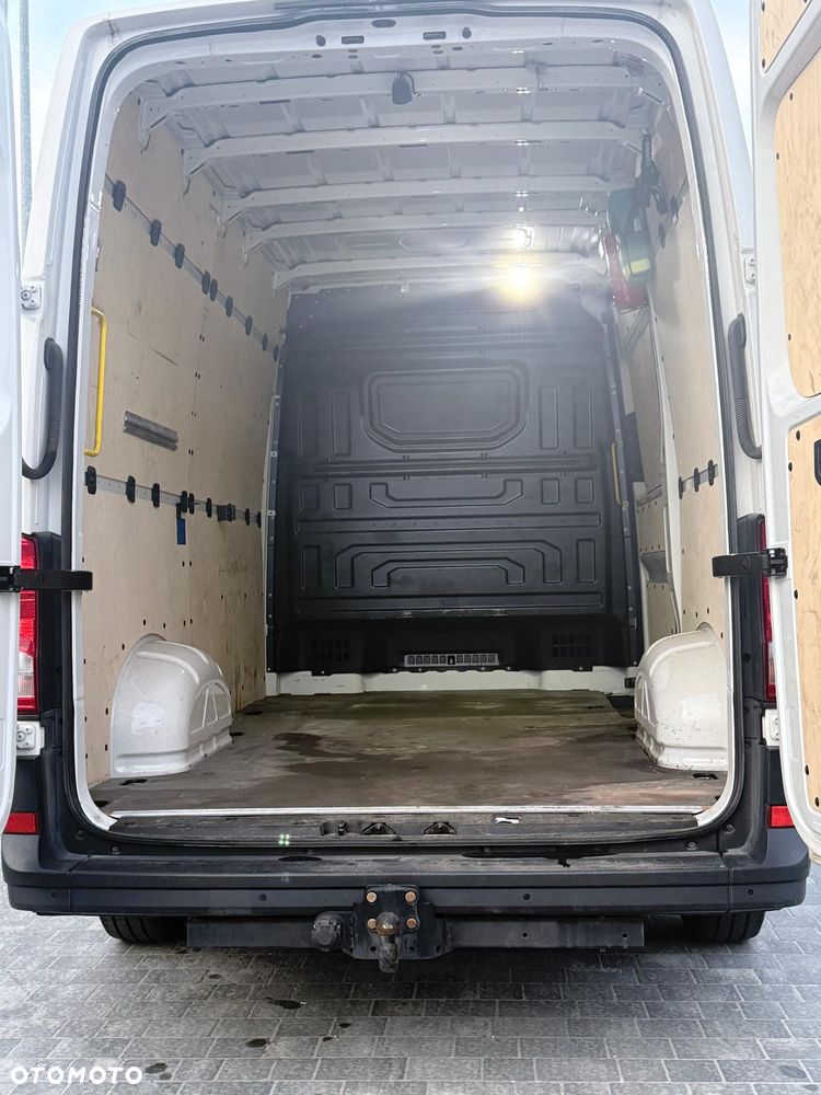 Volkswagen CRAFTER L2H2 - 24