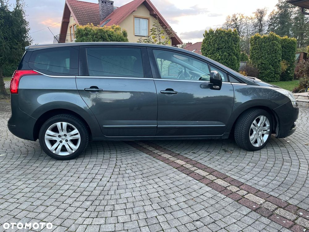 Peugeot 5008 2013 photo 3