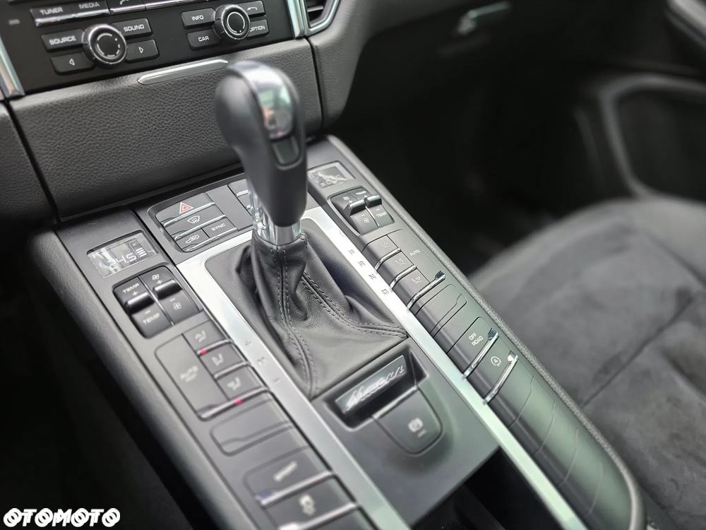 Porsche Macan S - 24