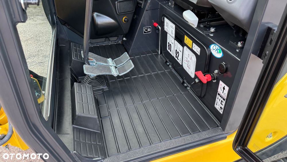 Yanmar SV22 / rok prod. 2021 / liczba godzin 42 / zakupiona w polskiej sieci dealerskiej / komplet 3 łyżek / stan idealny / - 17