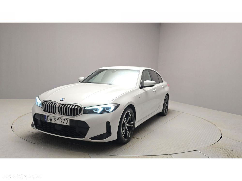BMW Seria 3 320d xDrive mHEV M Sport - 8