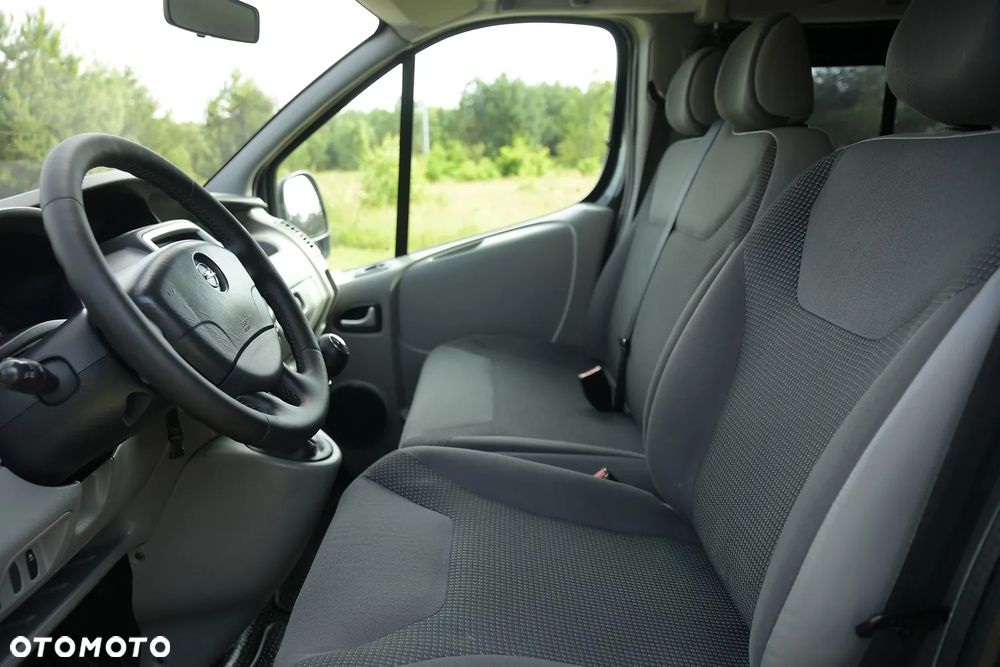 Opel Vivaro - 8